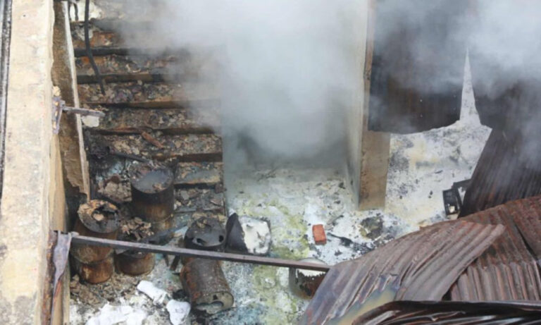 16 dead workers sickened as Dhaka chemical warehouse fire spreads to garment factory