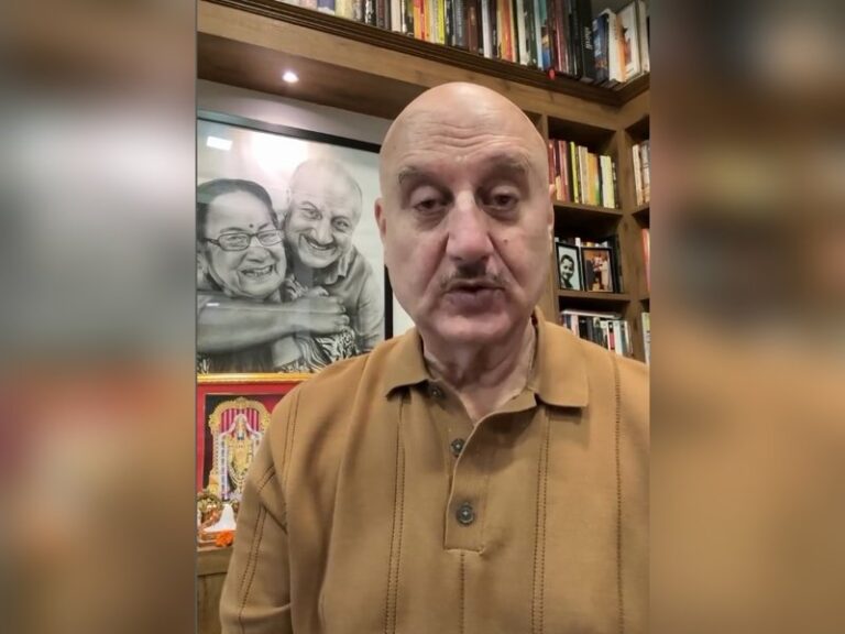 Anupam Kher recalls memories with Yash Chopra in Switzerland