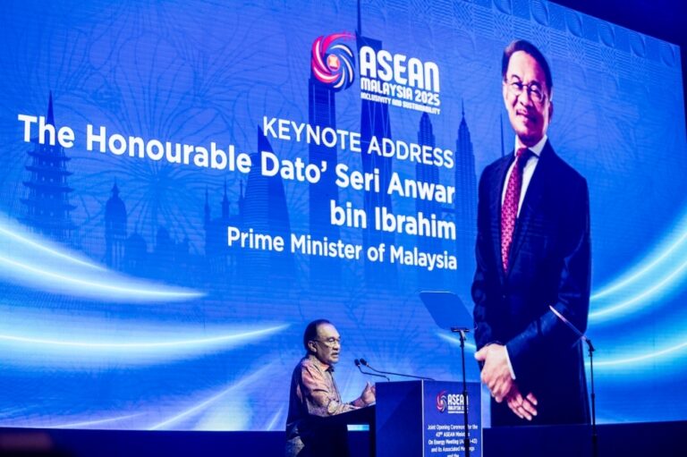 Anwar hails ASEAN energy talks as key step toward regional power trade