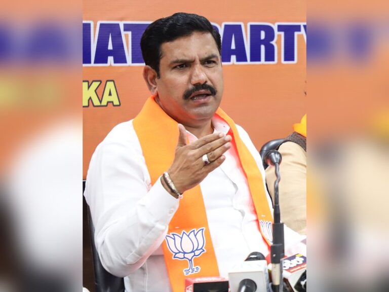 BJP hits out at Congress for insulting Kiran Shaw