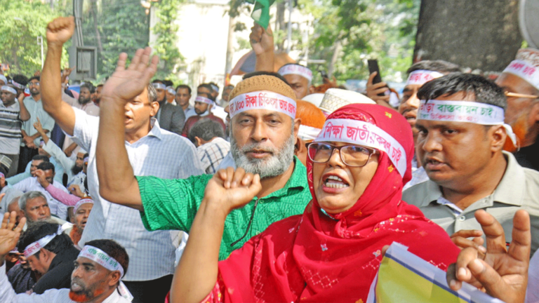 Bangladesh to introduce new pay scale for teachers soon