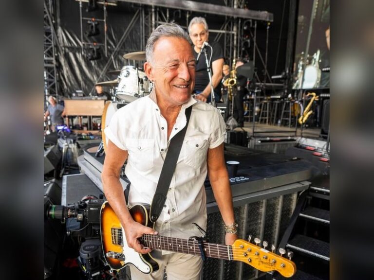 Bruce Springsteen saves family from fire