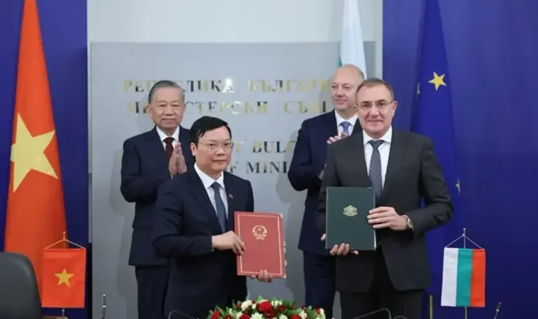Bulgaria, Vietnam seal eight accords