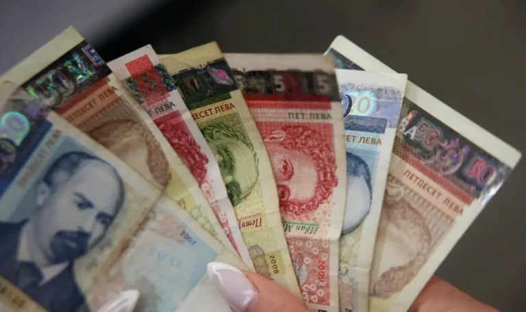 Bulgaria’s banknotes hit four-year low as cash use declines