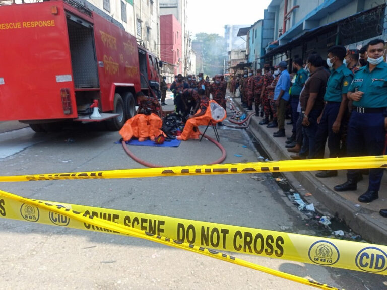 Chemical fire in Mirpur kills 16 sickens 50 more