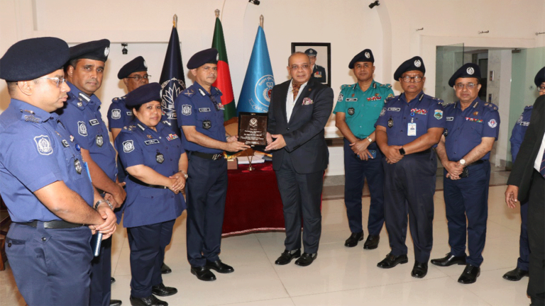Chief justice makes historic visit to Sardah Police Academy