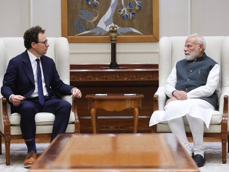 Dario Amodei meets Modi announces Anthropics India expansion