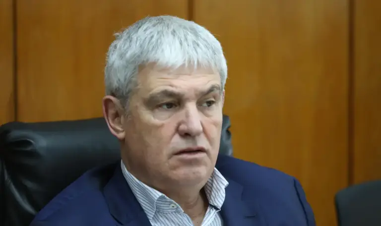 Dimitrov rips budget as wage betrayal
