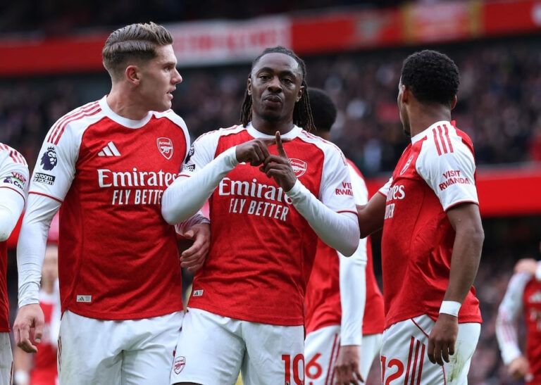 Eze’s goal gives Arsenal win over Palace and extends lead