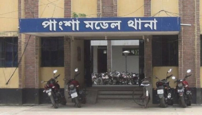 Fake RAB gang hijacks chicken truck