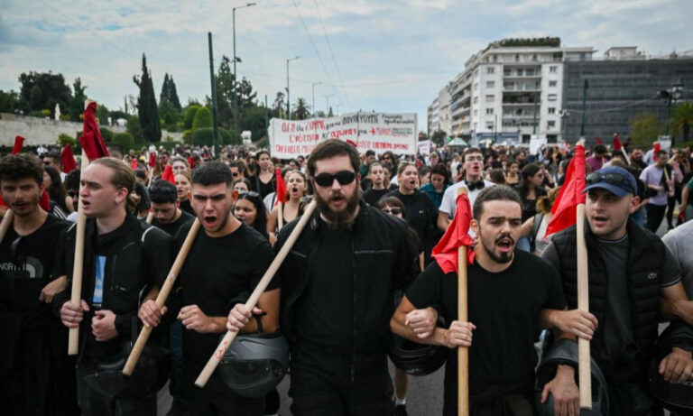 Greece to approve 13 hour workday reform amid union protests