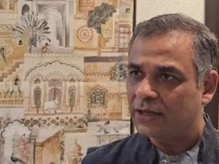 India wins ISA award for social security efforts