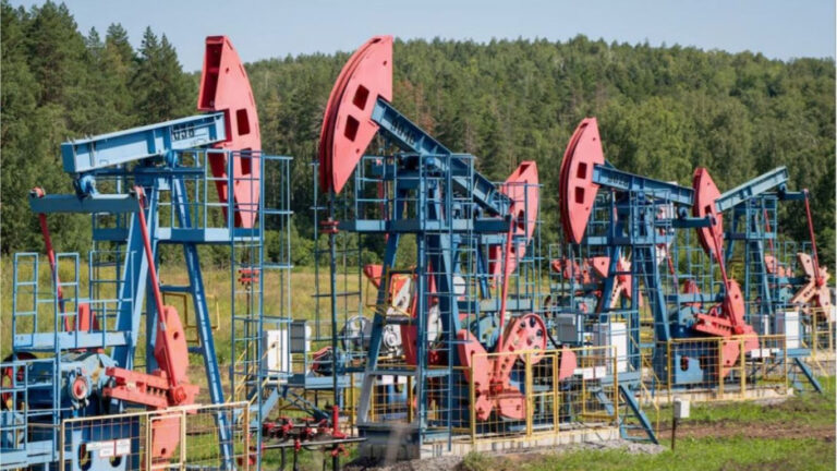 Indian refiners prepare to cut Russian oil imports after Trump pressure