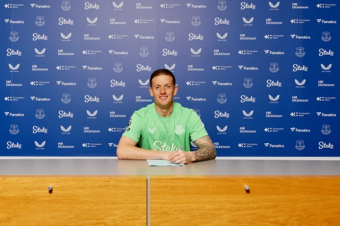 Jordan Pickford signs new Everton deal until 2029