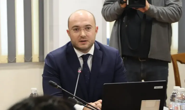 Justice minister vows unity after attack