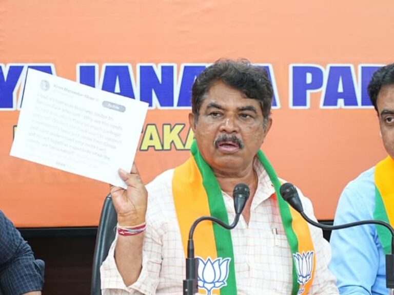 Karnataka BJP blames Congress for librarians suicide demands CBI probe