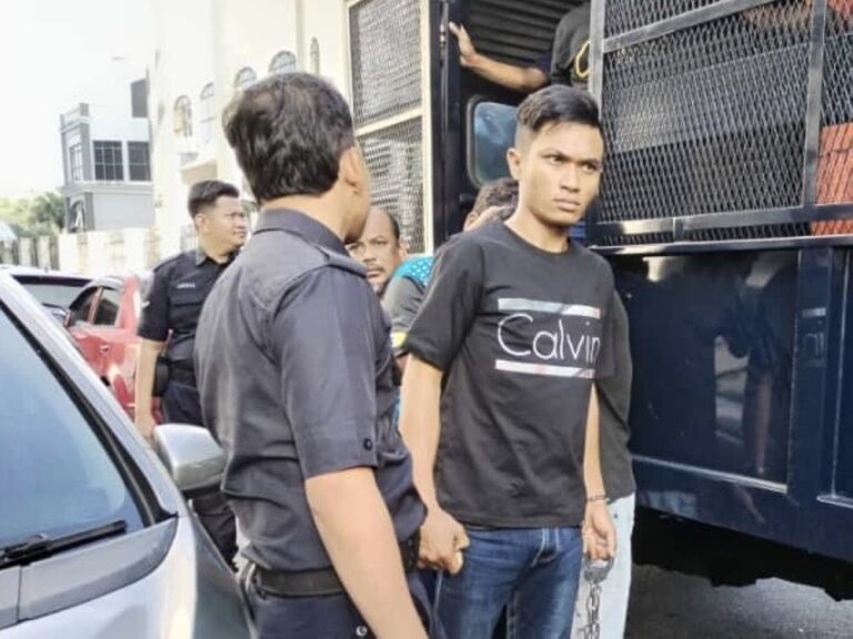 Man fined RM5,000 for splashing red paint at Johor salon