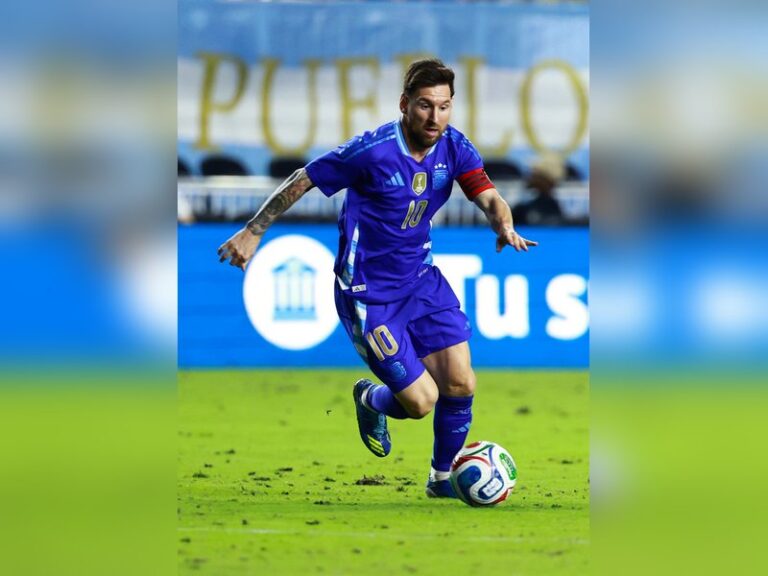 Messi sets assist record in Argentinas 6 0 win over Puerto Rico