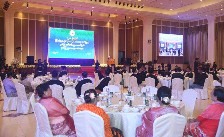 Min Aung Hlaing attends cultural arts awards scaled