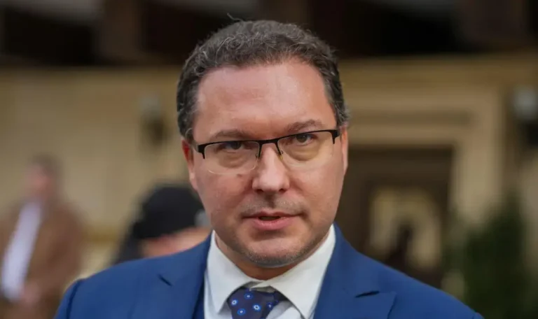Mitov hints at ministerial changes, negotiations ahead of stable majority
