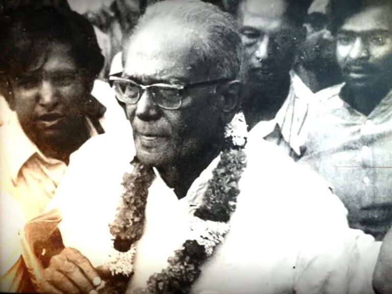 Modi hails Jayaprakash Narayan recalls Emergency revolt