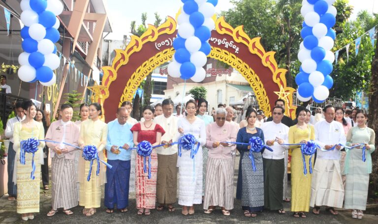 Myanmar film veterans honored in Yangon event scaled