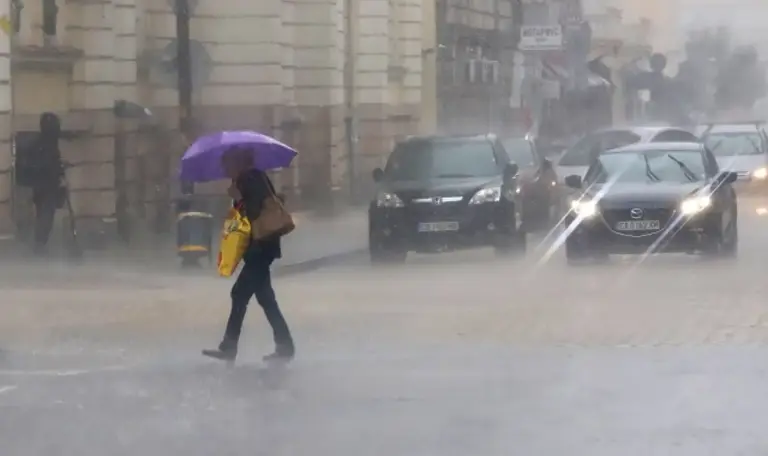 Orange and yellow weather warnings issued for heavy rain in Bulgaria
