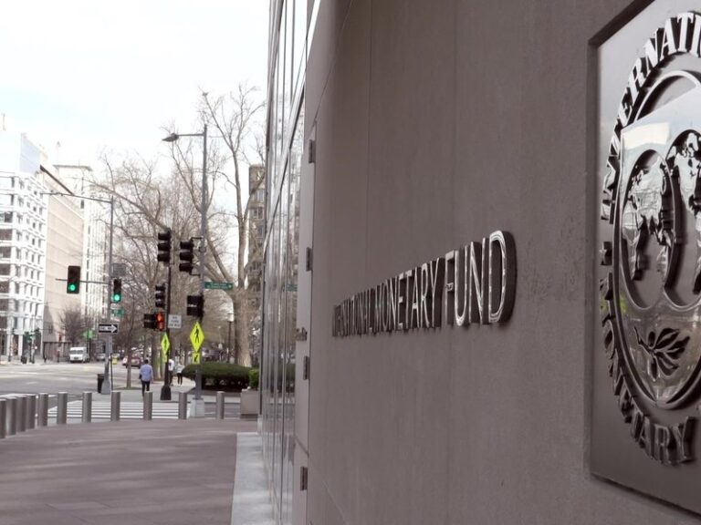 Pakistan trapped in IMF bailout cycle report warns of mounting debt