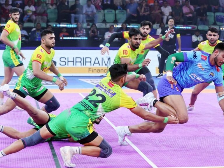 Patna Pirates edge Bengal Warriorz 51-49 in PKL thriller