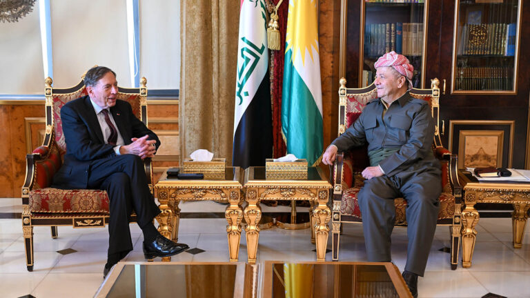 President Barzani meets Petraeus in Erbil to discuss regional security
