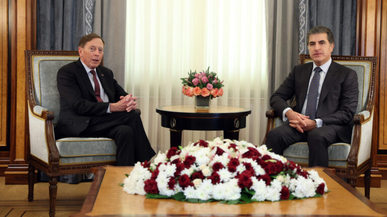 President Nechirvan Barzani meets Petraeus to discuss Iraq regional security