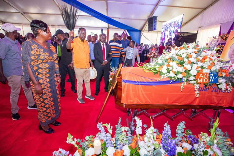 Raila Odinga honors Moi with powerful Luo dirge and chant