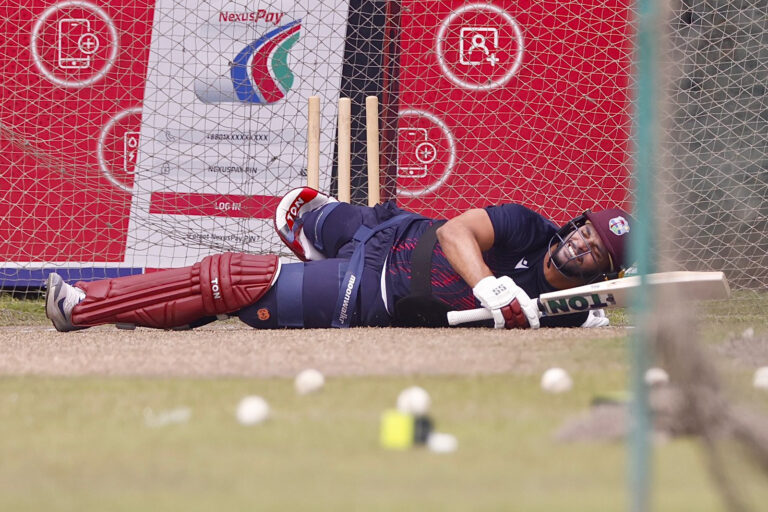 Sammy and King attend optional West Indies training in Dhaka