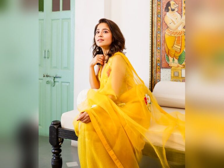 Shweta Tripathi begins night shoots for Mirzapur movie in Banaras