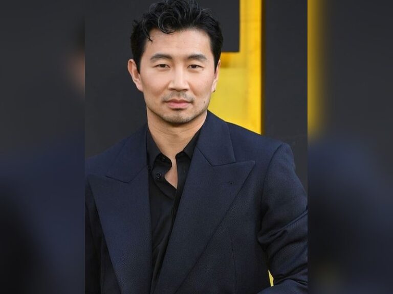 Simu Liu takes punches and kicks on new set