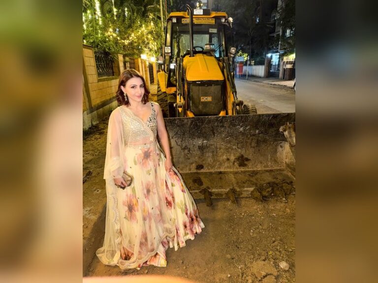 Soha Ali Khan turns potholes into runway ahead of Diwali