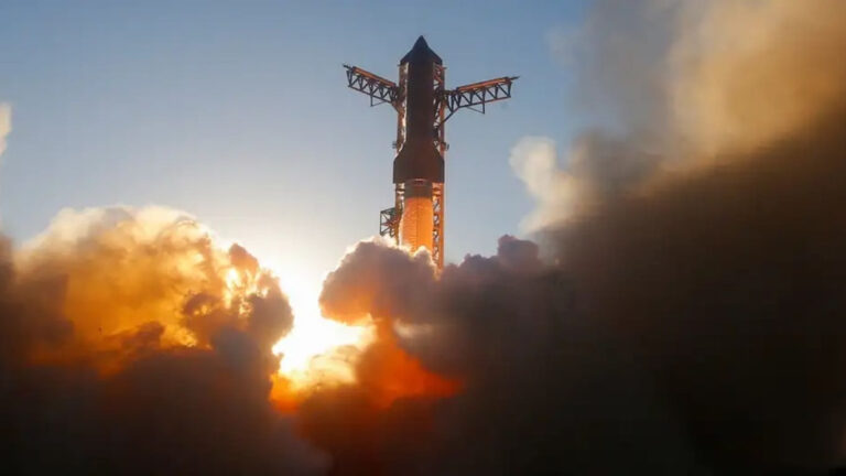 SpaceX Starship completes 11th test flight before Moon Mars upgrades