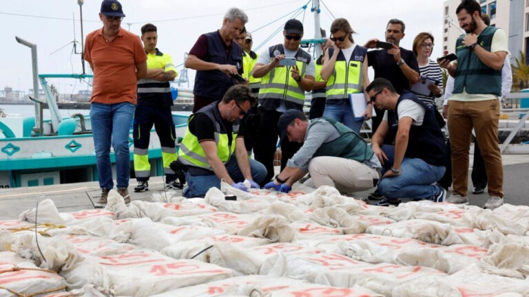 Spanish police seize 6.5 tonnes of cocaine in ship raid