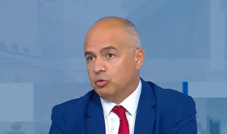 Svilenski says Radev backs Unruly Bulgaria over BSP
