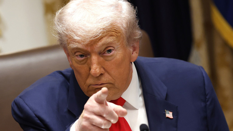 Trump authorizes CIA operations in Venezuela to target Maduro