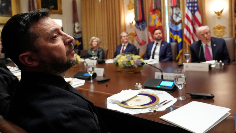 Trump denies Tomahawks to Ukraine, snubs Zelensky