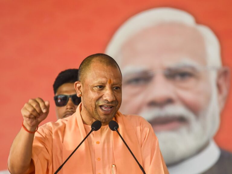Yogi Adityanath attacks Congress and RJD in Bihar rally
