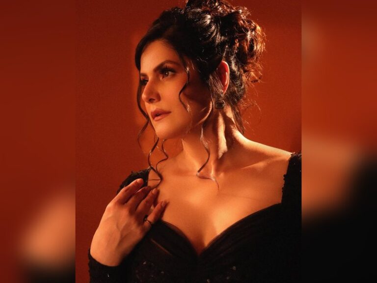 Zareen Khan seeks prayers for mom