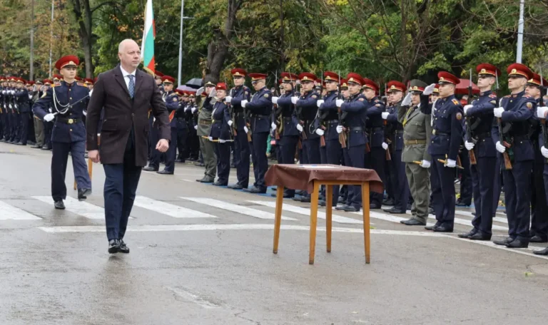 Zhelyazkov vows continued military salary hikes and army modernization