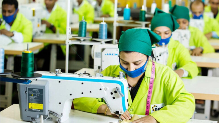 Bangladesh garment sector faces crisis as factory closures rise