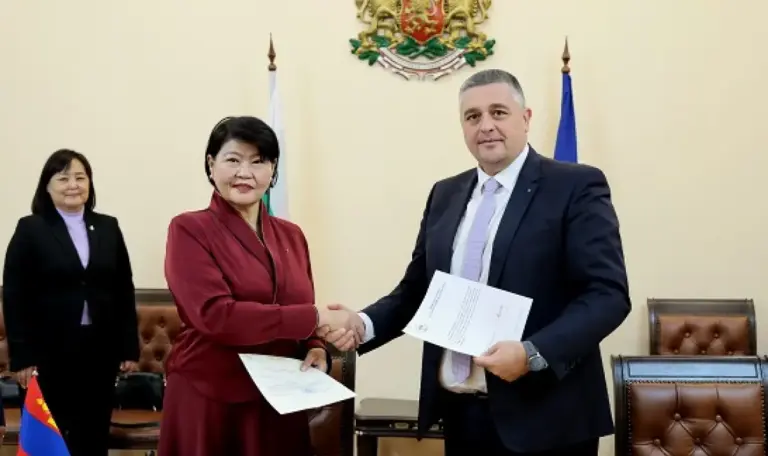 Bulgaria and Mongolia sign road, air pacts