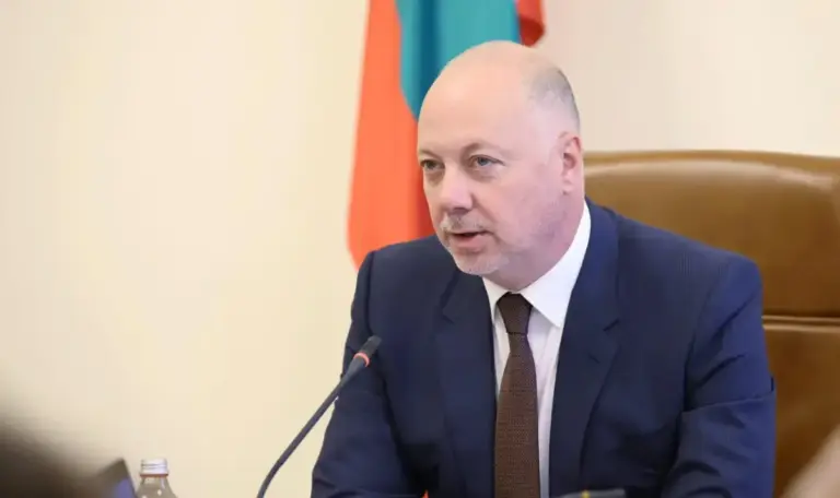 Bulgaria vows full eurozone integration by 2026