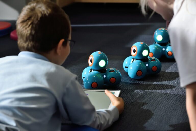 Croatian STEM vans bring education to remote areas