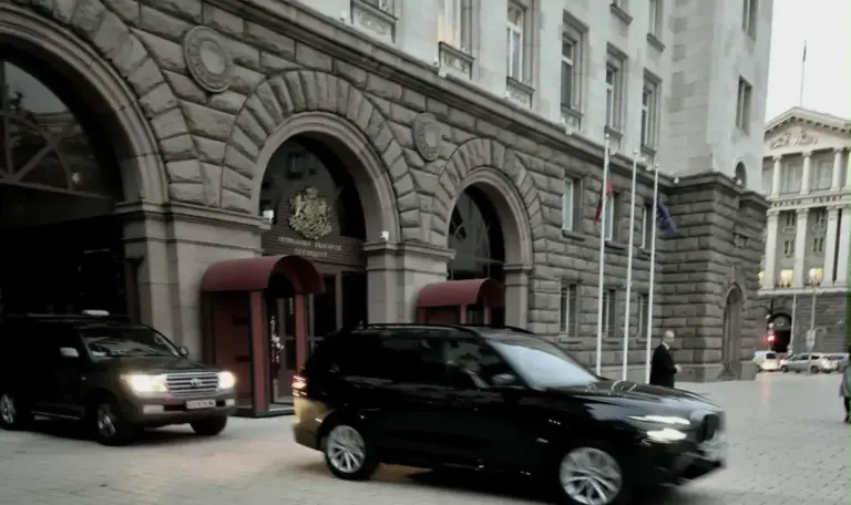 DPS MP posts video of Radev motorcade in BMW X7