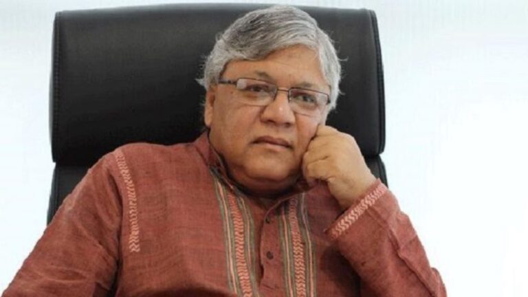 Filmmaker Morshedul Islam resigns as chairman of Somoy TV